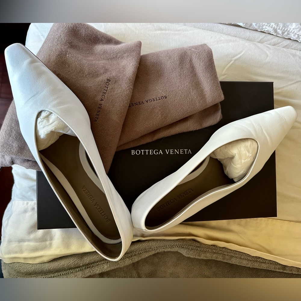 Bottega Veneta Napa White Leather Ballet Flats - Women’s Size 38